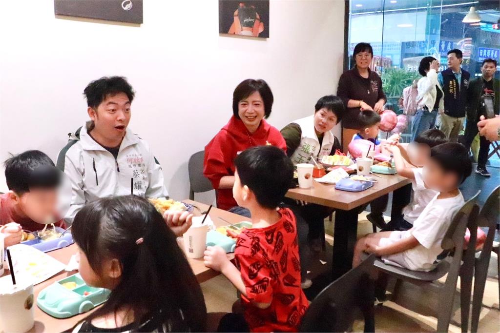 快新聞/適逢兒童節!何欣純推兒福政策 6歲以下童看診免費、公私國中小午餐免費