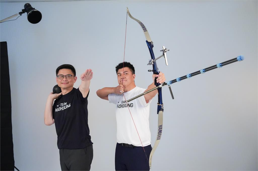 2026高雄隊大團結！　賴瑞隆合體參選人棚拍