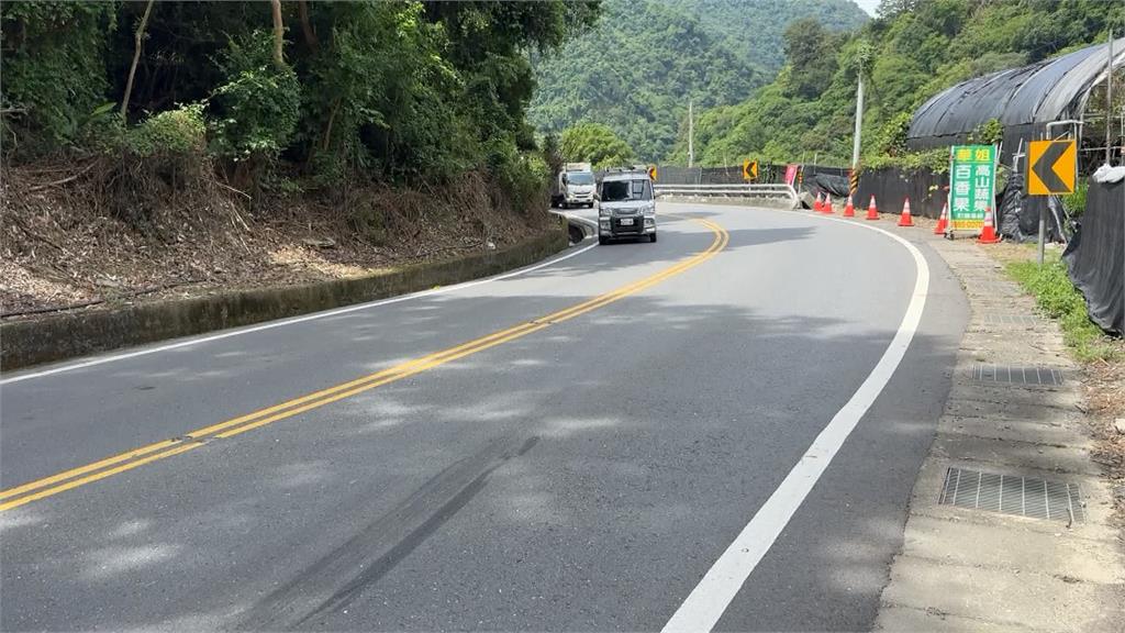 人生「差一點下課」! 埔霧公路卡車爆胎 險撞對向車