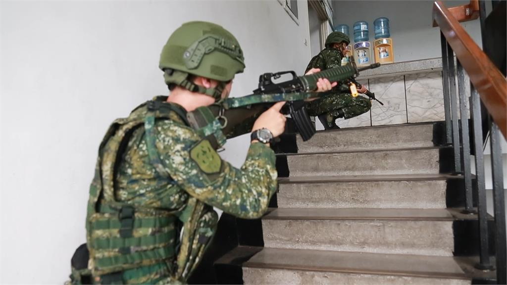 漢光軍演第三天!國台辦嗆「備戰謀獨」 梁文傑「推眼鏡」狠酸