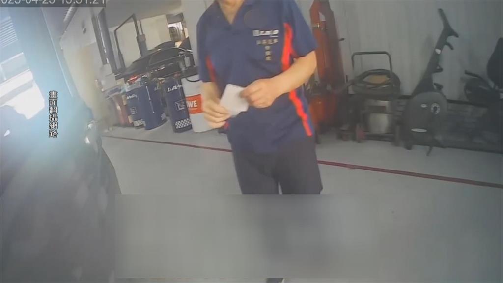 驗車換手未打入駐車檔! 民眾:損車門、變速箱「錯誤很低級」