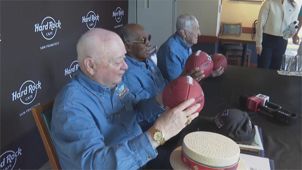 八旬老翁看超級盃一甲子　「骨灰粉」3老友團聚恐成絕響