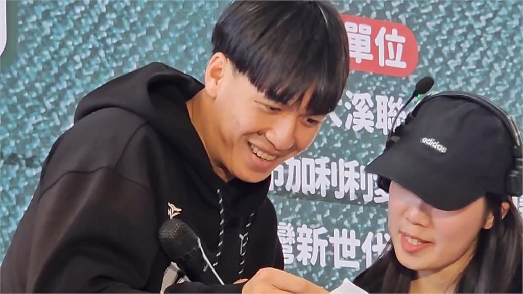 12強賽拿最多打點! 林立回家鄉送「簽名球」