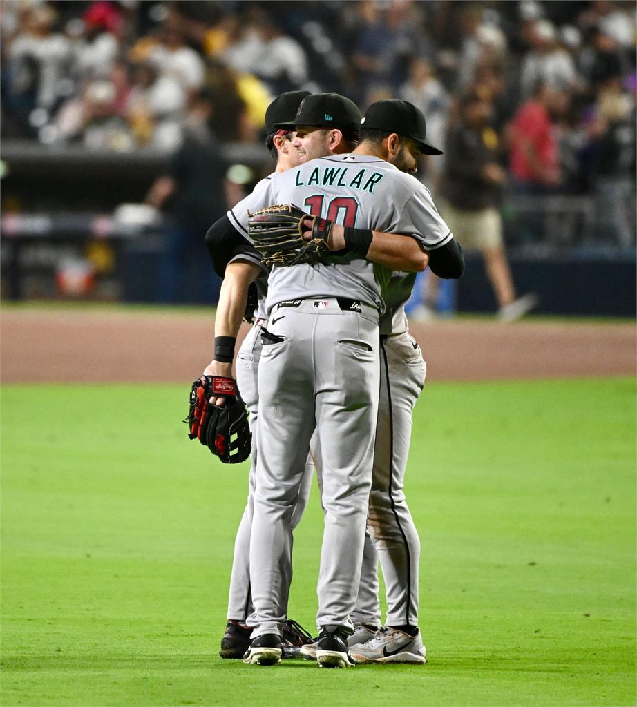MLB(影)／第162場一戰定生死！費城人、響尾蛇搶國聯外卡　「同戰績」這隊晉級
