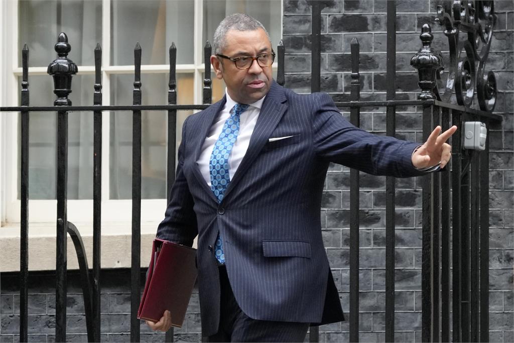 中國戰狼跑了!涉嫌毆打港人駐英外交官竟溜回國 躲避英國警方調查