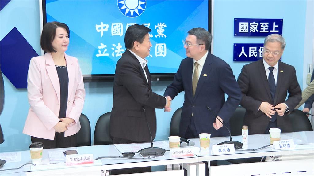 卓揆立院拜會推特別條例 藍白質疑「灌水」、綠全力支持