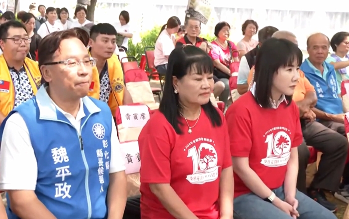 謝典霖父子涉賄收押！　姊姊謝衣鳯現身說話了