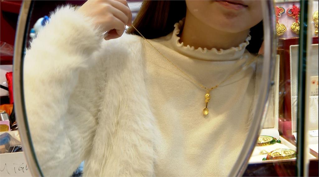 黃金漲不停！國際風險升溫　分析師預測金價上看5400美元