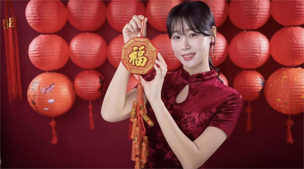 綜合／台韓女神「雙嬌」拜新年！禾羽、金渡娥「刮刮樂」試手氣