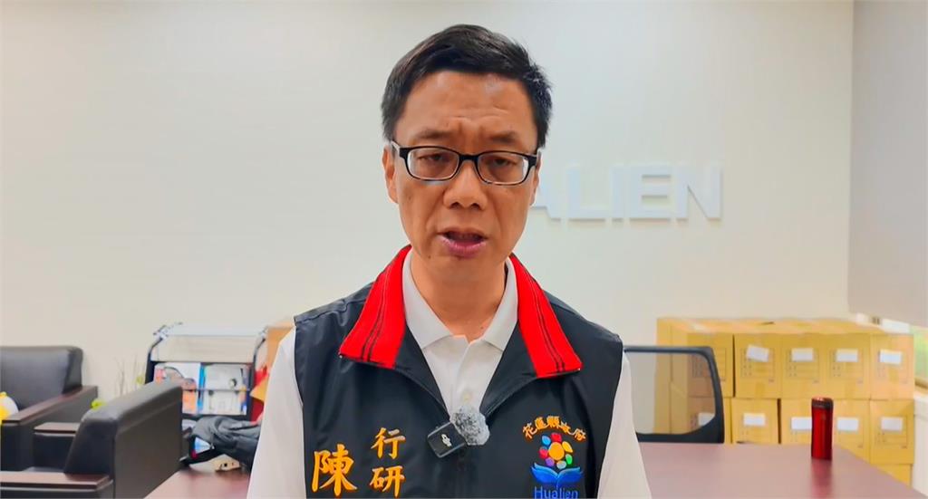濫用公家資源?跑花蓮縣府活動發反罷扇 傅辦:都自費
