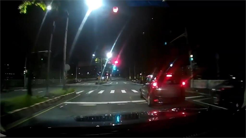 汐止凌晨傳槍響! 員警盤查假車牌遭衝撞 開4槍逮人