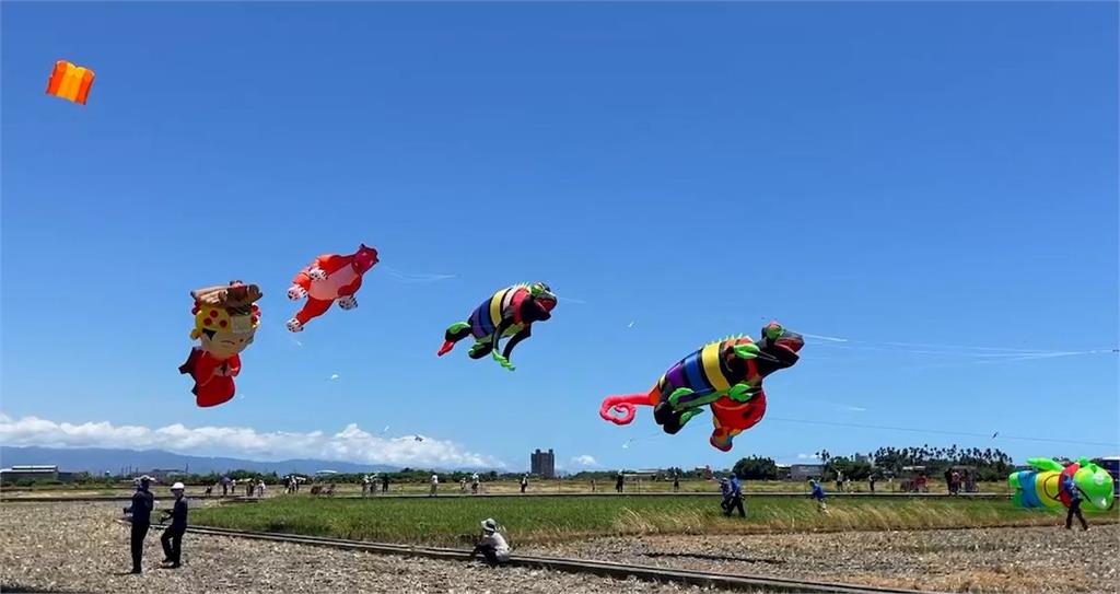 宜蘭冬山風箏嘉年華登場　「Q版眾神明」風箏齊聚高空