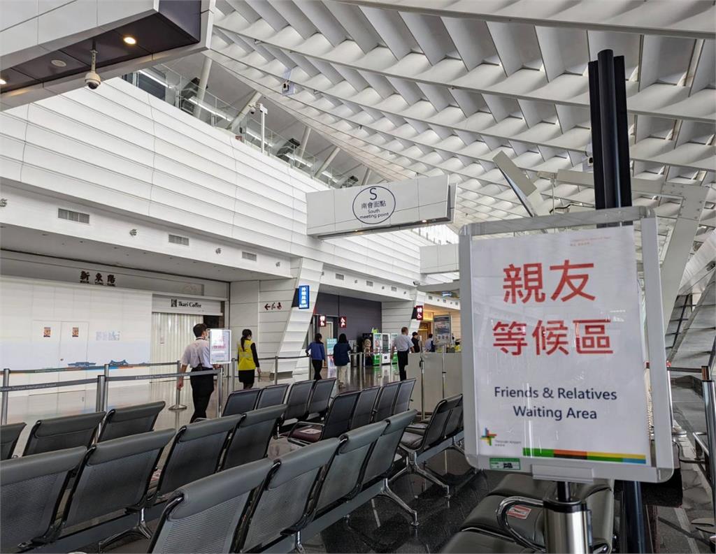 快新聞/明起開放親友接送入境旅客 桃機公布各航廈接送區、上車地點
