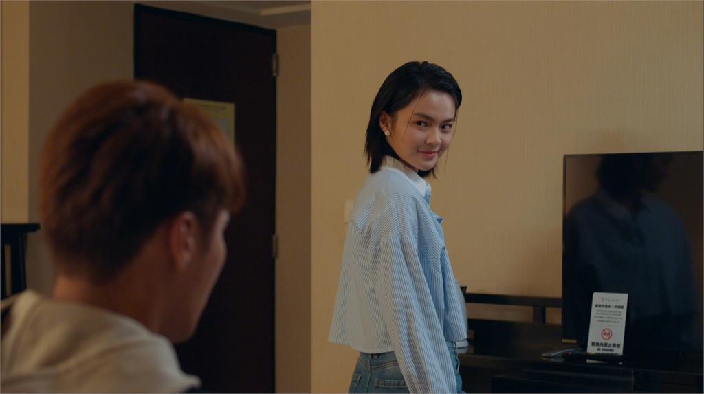 《阿松與阿暖》床戲幕後笑翻全場!導演親自示範變BL劇 柏妍樺羞喊「抱歉了睿家老婆
