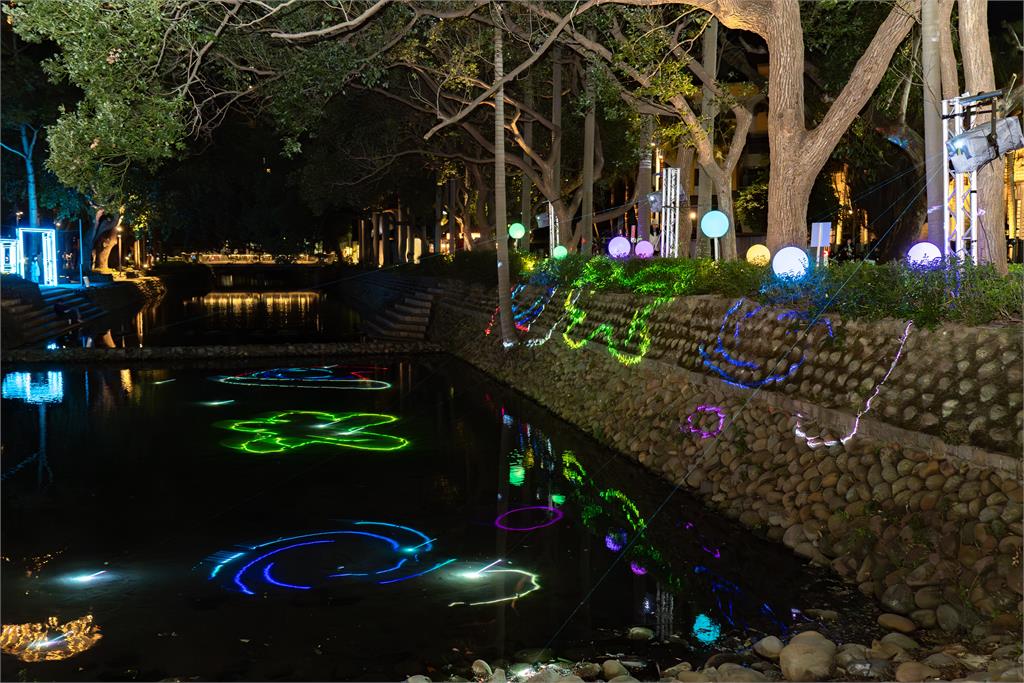 2025新竹FUN聖誕璀璨點燈!邱臣遠代理市長:點亮舊城、迎接最美冬季