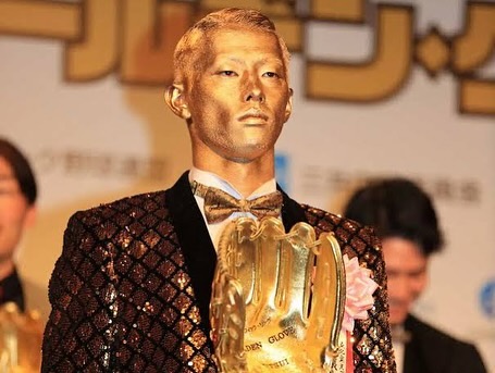辰己涼介老婆嗨唱「曾頌恩應援曲」畫面曝 他傻眼:該送老婆去台灣嗎?