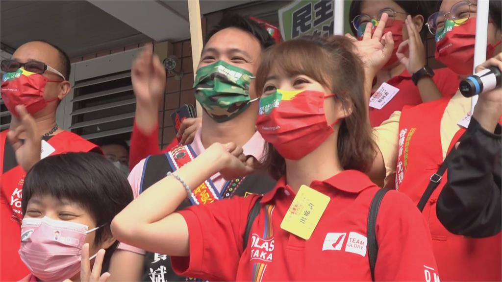 徐榛蔚赴選委會大陣仗抽籤 南區勘災未現身!Kolas:重建花蓮才是目標