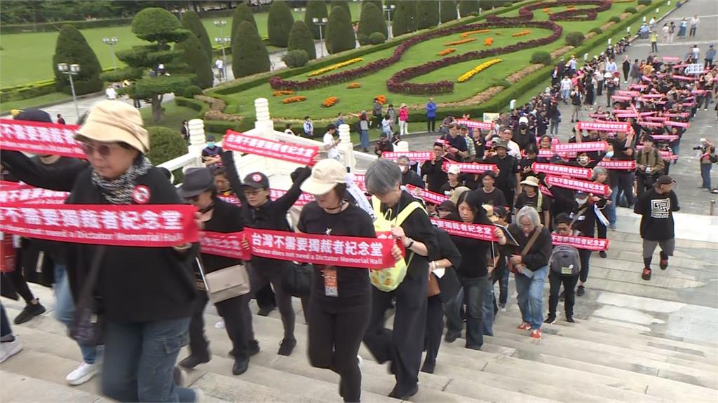 台灣不需要獨裁者紀念堂行動　近百位228受難家屬到場
