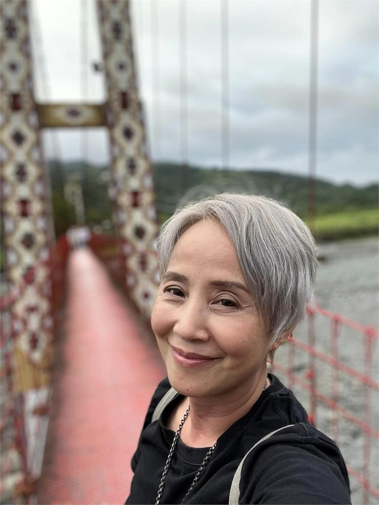 李明依疑開轟柯文哲!怒噴民眾黨「詐騙集團」:原來這就是為民服務