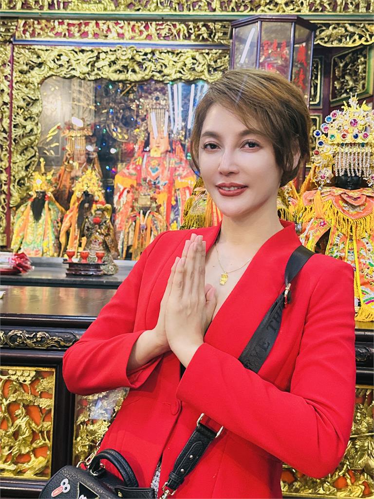 板橋慈惠宮媽祖遶境盛況空前 戲劇女神李沛綾也來「香」挺!