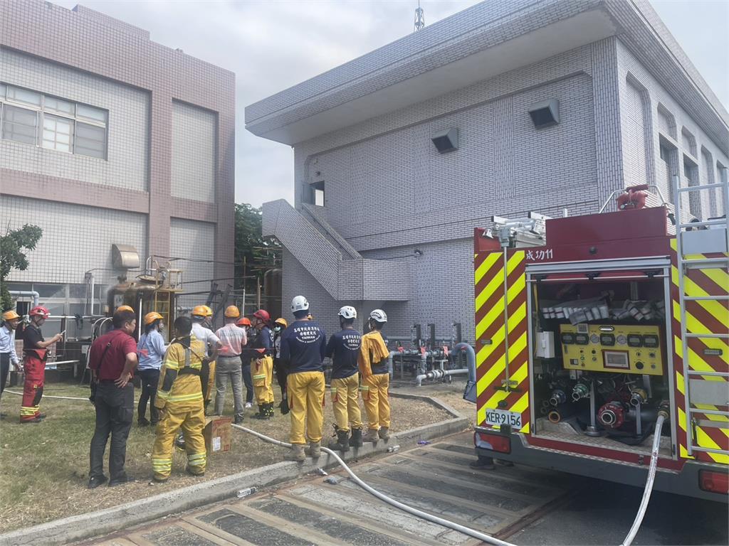 最新／台電南部電廠出事了！鹽酸桶槽維護作業1人重傷、10嗆傷送醫