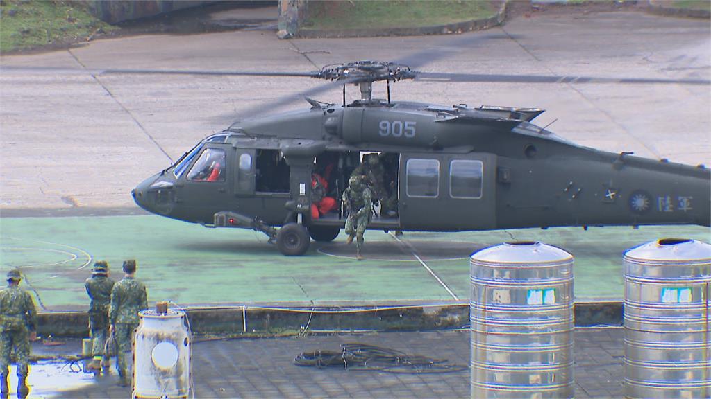 強化中樞防務演練　黑鷹直升機增援淡水河口要塞