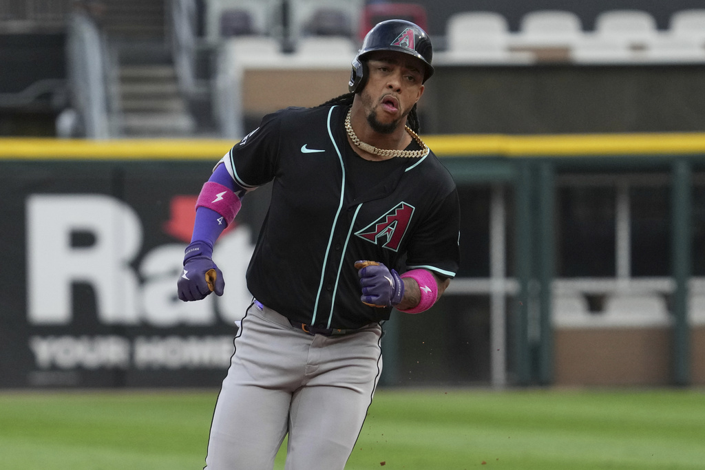 MLB(影)/嘲諷已故母親太超過! 球員當場落淚惡劣球迷也遭驅逐出場