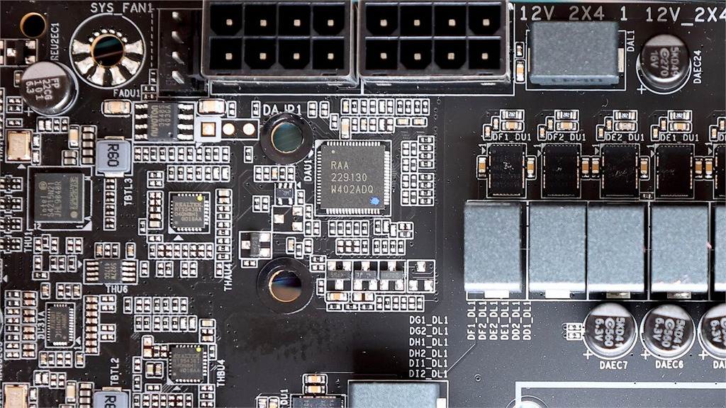 加入 Thunderbolt 了!GIGABYTE Z890 AORUS Master 補上 I/O 最後一塊拼圖