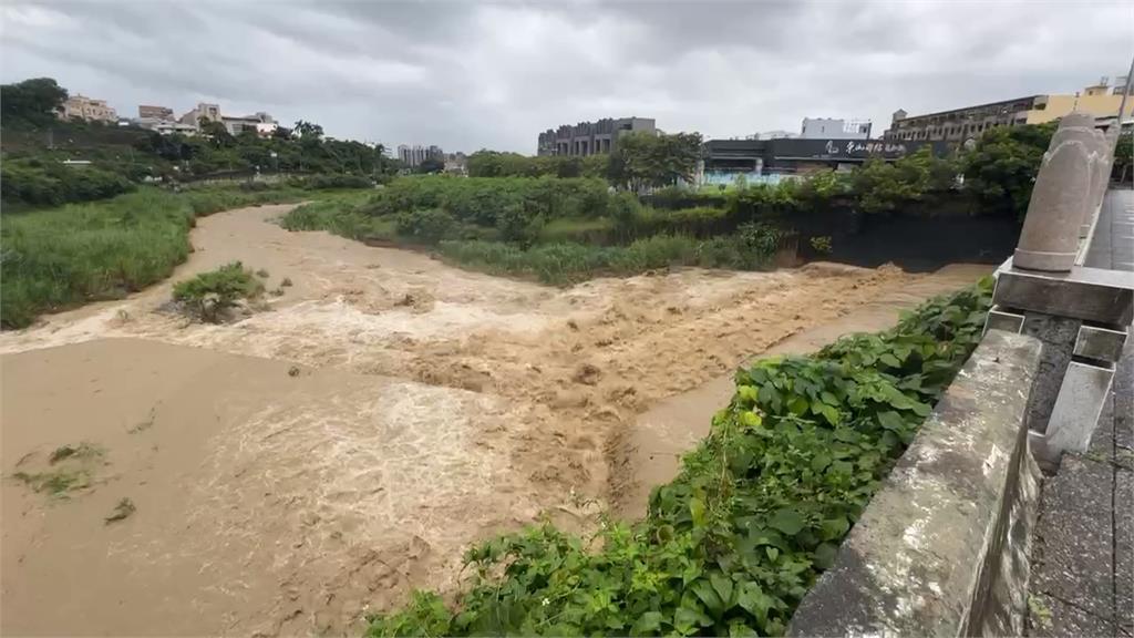 豪雨狂炸台中市區、山區　多處傳積淹水災情