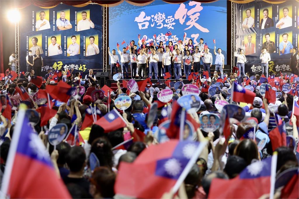 快新聞/