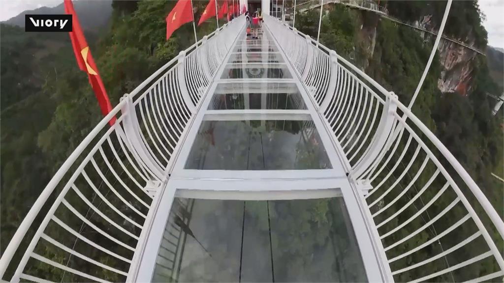 越南玻璃天空橋、棧道受歡迎　兩設施皆拿下金氏世界紀錄