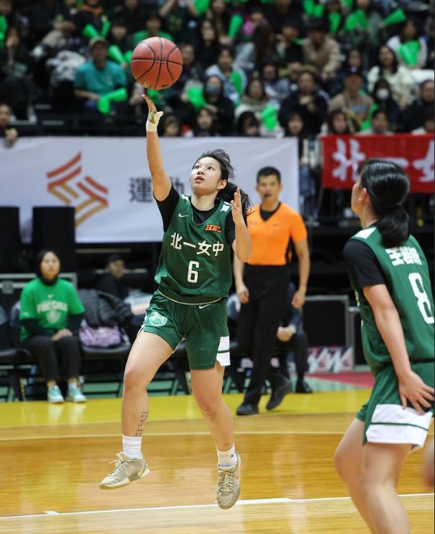 HBL(影)／衛冕軍北一女猛抄球！全場32次抄垮淡水工商奪4連勝仍未嘗敗績