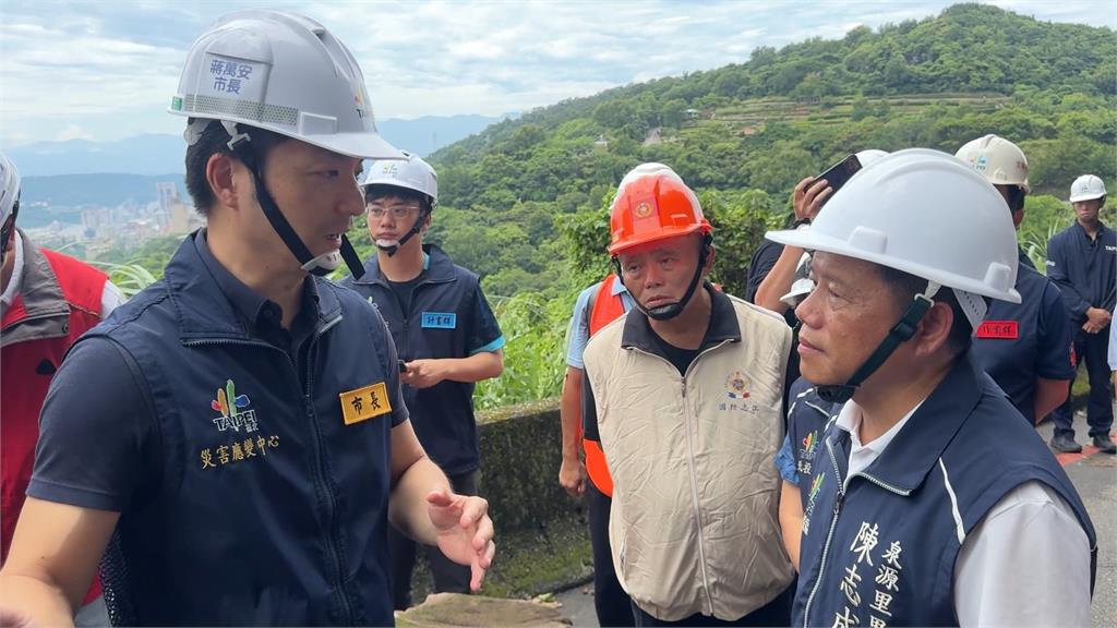 風雨未達標卻放颱風整備假　議員轟蔣萬安「雙標」