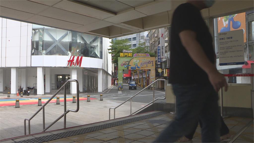 柯喊「軟性封城」市府活動照辦? 議員轟:練肖話