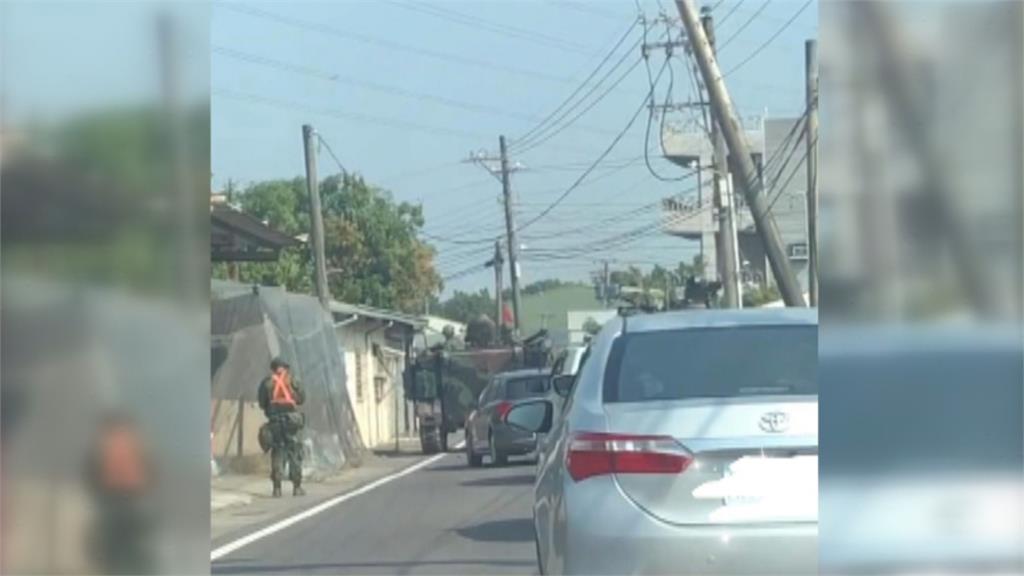 國軍又出事! 八軍團軍卡撞機車 騎士卡車底