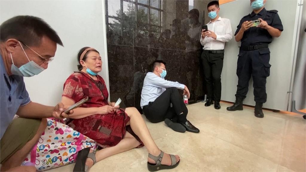 台灣"資金投票"拒絕一中 中概基金規模砍半剩385億元