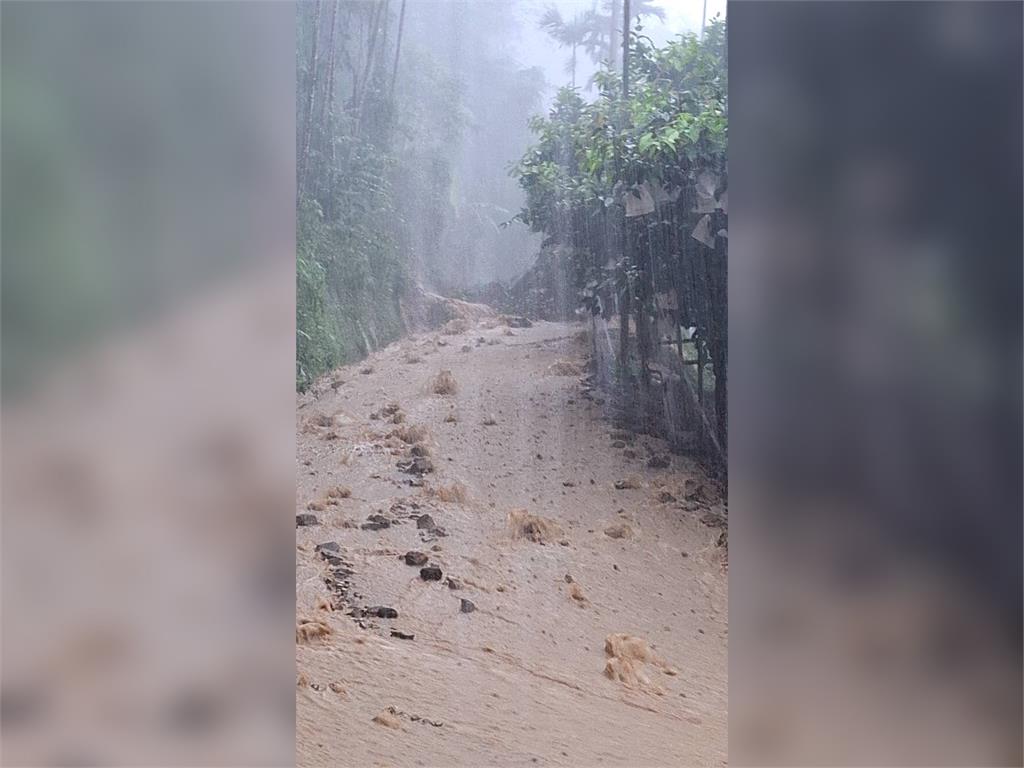 快新聞/嘉義豪大雨成災!阿里山森林遊樂園區休園 山區2路段中斷