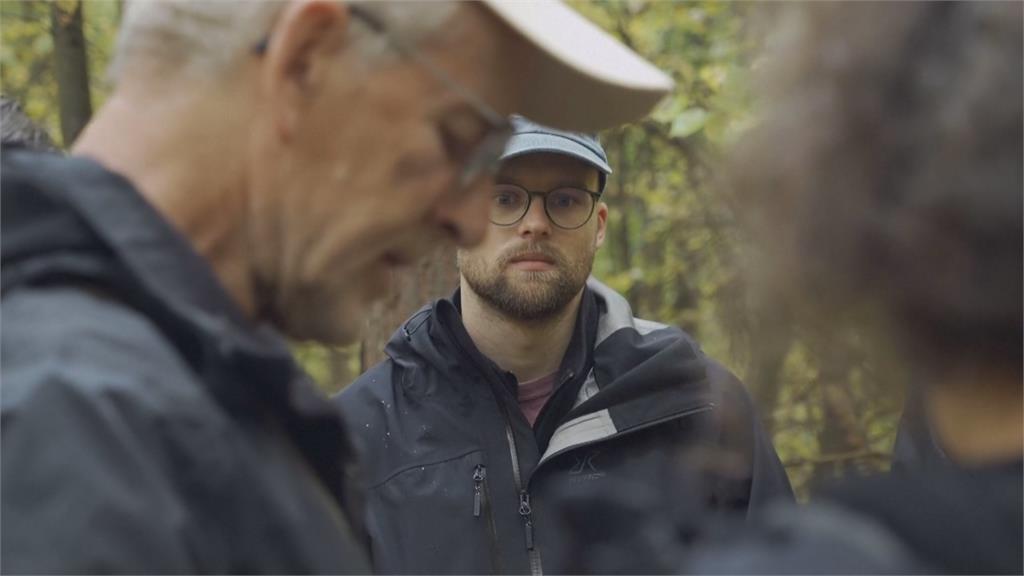 德國掀「採菇潮」 跟隨菌類專家辨識菇類