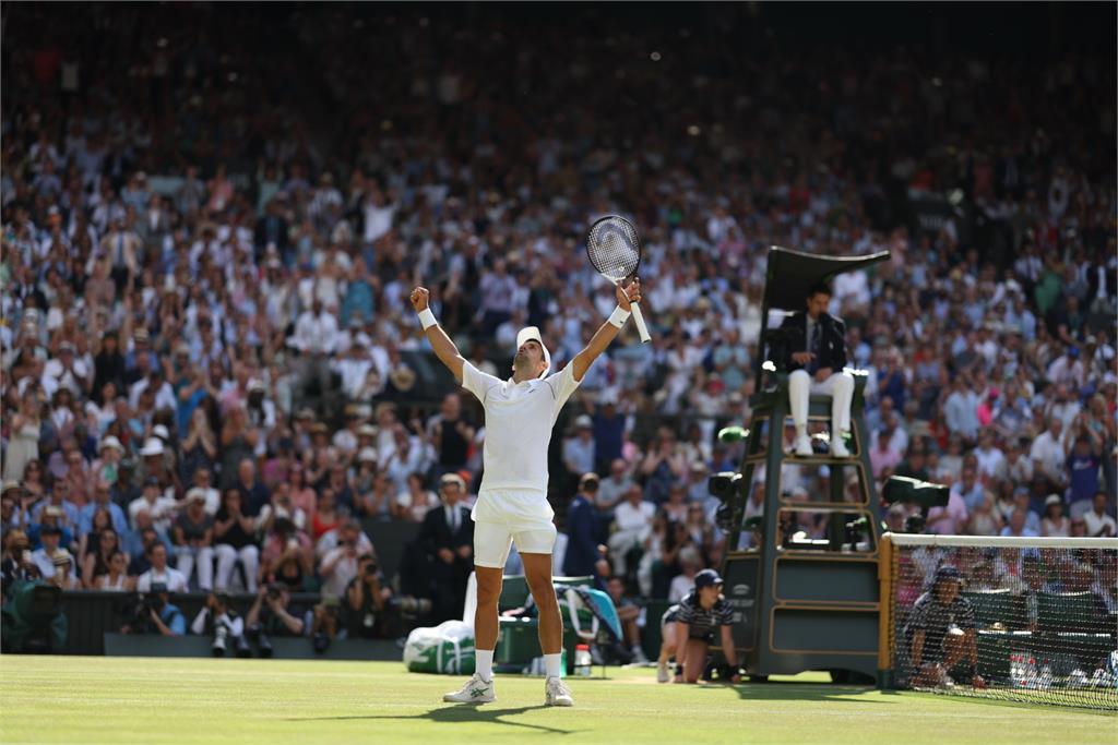 網球／喬科維奇溫網7度封王　奪生涯第21座大滿貫賽金盃
