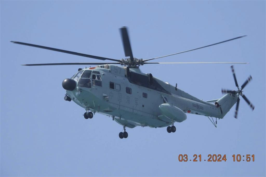 菲律賓研究團隊登鐵線礁　遭中國直升機「超低空吹沙」驅離