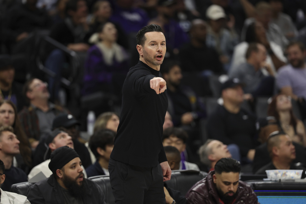 NBA/誰能補上D.羅素火力空缺 湖人主帥親口透露「這個人」是關鍵
