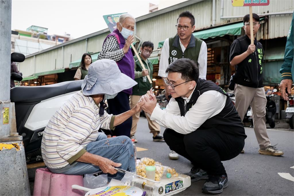 民進黨高雄市長初選白熱化! 4選將鴨子划水