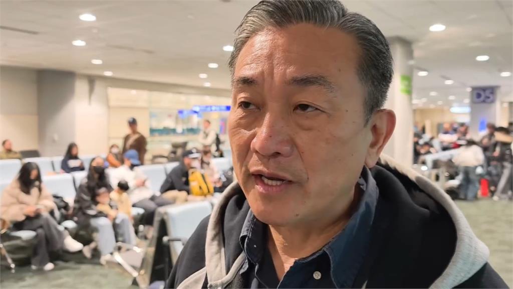 綠委+後勤團隊前往東京　候機室擠滿球迷挺台做後盾