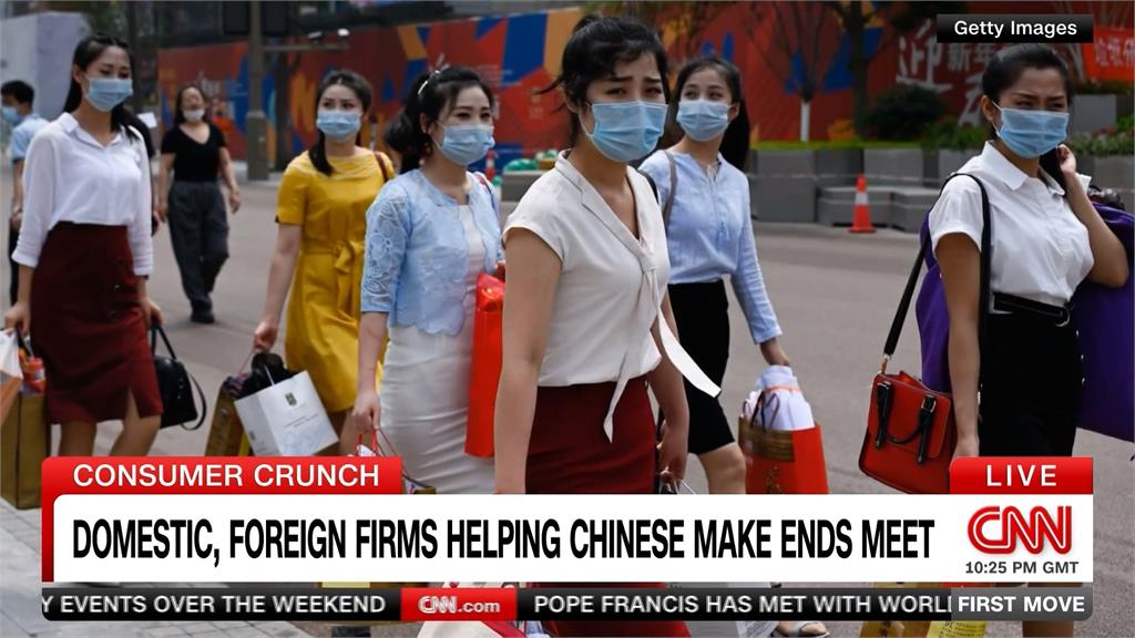 中國經濟疲軟消費力下滑　國內外品牌降價盼提升買氣