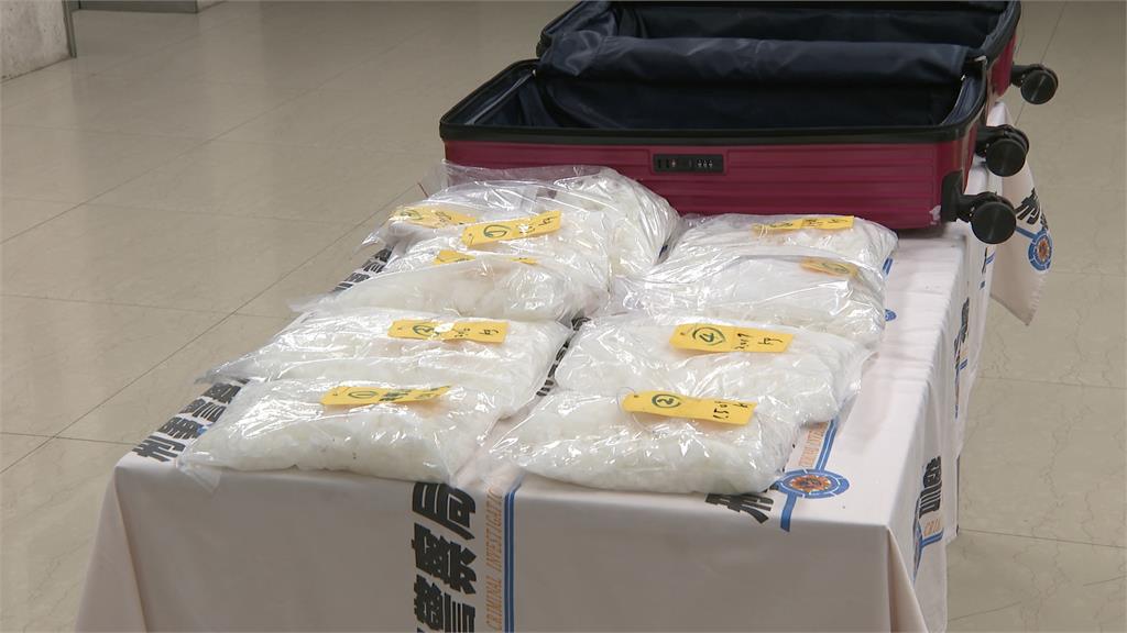 台比聯手緝毒再添一筆! 刑事局機場逮港男運千萬愷他命