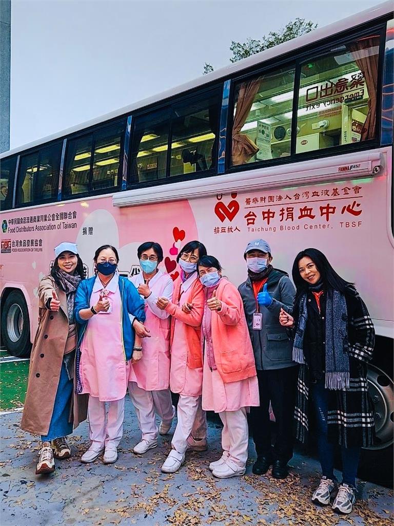 宇澄生技熱血公益 捐血送李多慧代言膠原肽美麗!