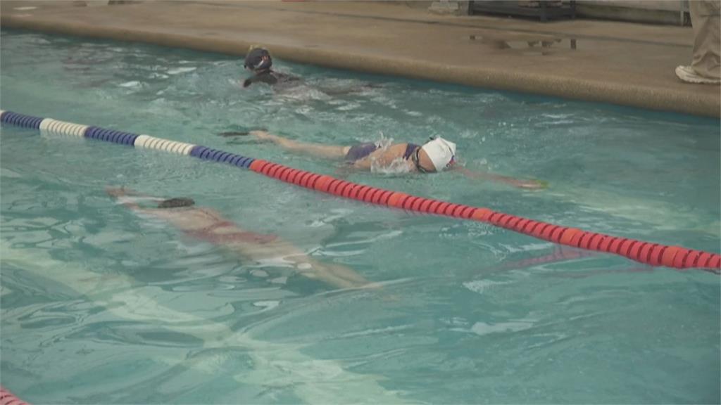 卡達國際游泳錦標賽　智利89歲嬤擊敗年輕好手奪4冠