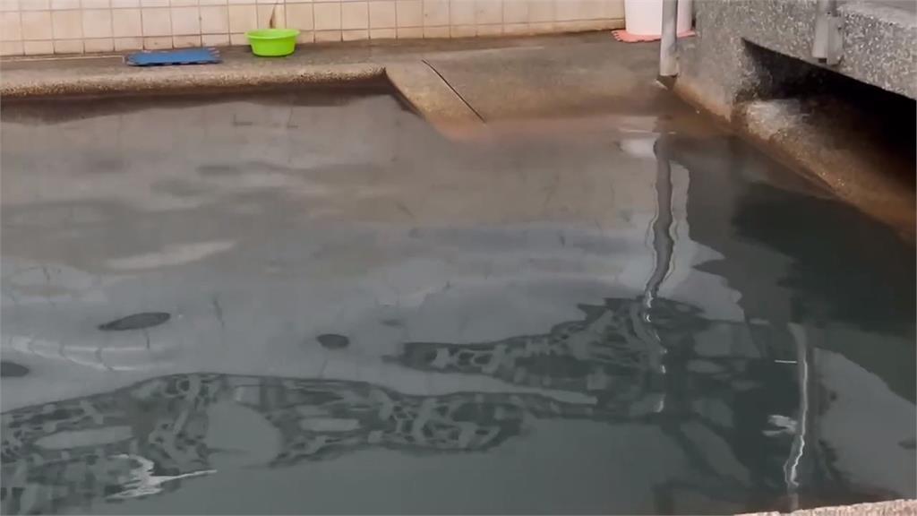 冷空氣來襲氣溫下滑 礁溪泡湯泡腳民眾增