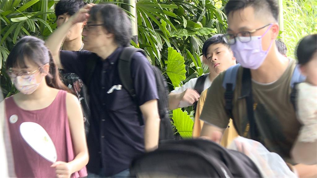 台北市動物園重新開園　端午節立蛋活動湧人潮