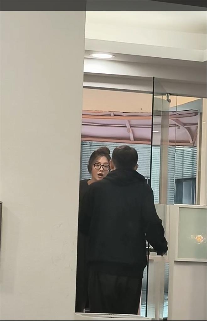 林千又髮廊飆罵「你他X的」!店家「還原監視畫面」高山峰聲援揭內幕:防奧客